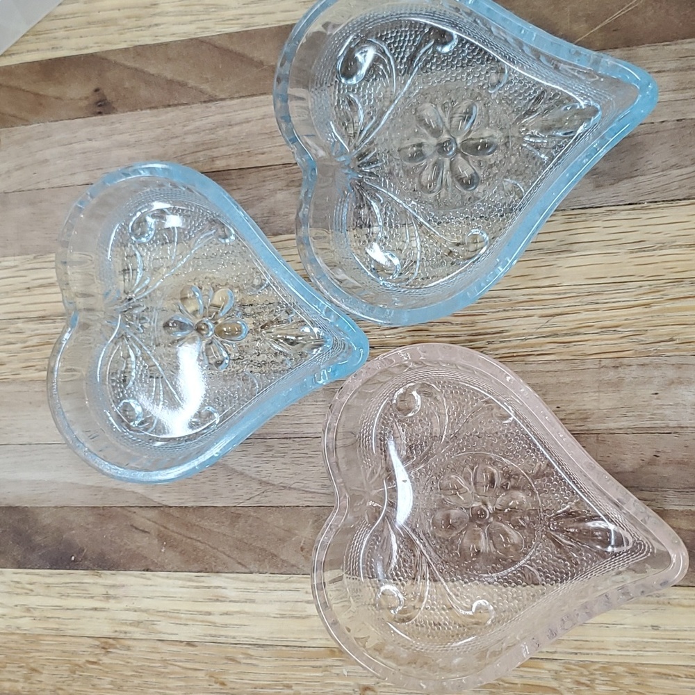 Tiara sandwich heart dish